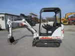 Mini-pelle Bobcat 320 diesel 1,5 t pour travaux compacts