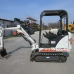 Mini-pelle Bobcat 320 diesel 1,5 t pour travaux compacts